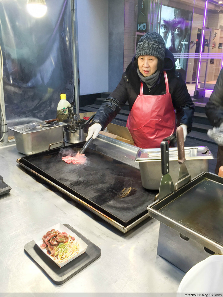 明洞街頭美食－－體驗(yàn)寒風(fēng)大餐 - 周太靚湯 - 周太靚湯