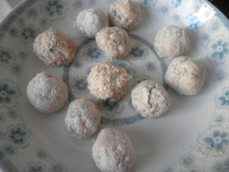 軟嫩可口---炸肉圓 - 初級(jí)煮婦 - 初 級(jí) 煮 婦