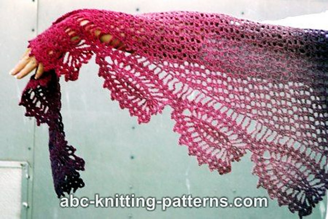 Tulip Reverie Shawl by Elaine Phillips - Daliute -