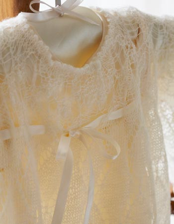 New Prince swaddled in knitted lace - 大愛英國(guó)小王子的蕾絲毯子[花樣圖解搜索中] [我和我的小伙伴們都被它吸引了！] - 舒舒愛折騰 - 上班折騰打印機(jī)，下班奶娃打毛衣