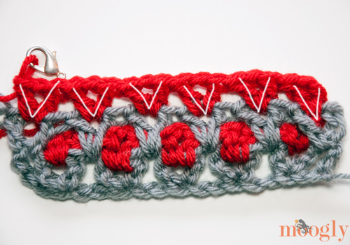 How to #Crochet the Moroccan Tile Afghan :: a photo and video tutorial for this amazing stitch!