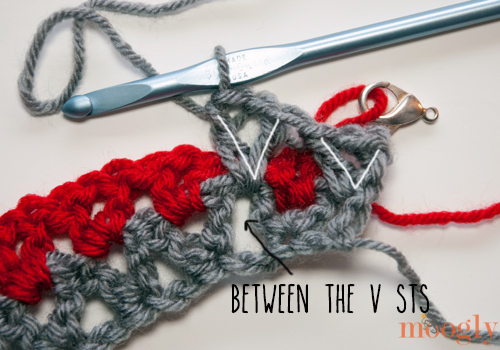 How to #Crochet the Moroccan Tile Afghan :: a photo and video tutorial for this amazing stitch!