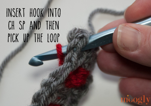 How to #Crochet the Moroccan Tile Afghan :: a photo and video tutorial for this amazing stitch!