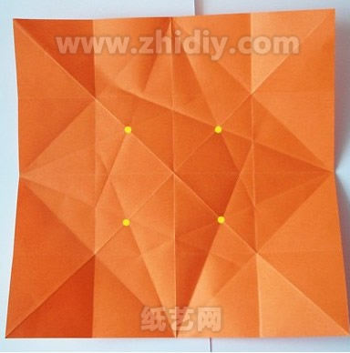 可以看到還用點進行了標注使得折紙更加的方便