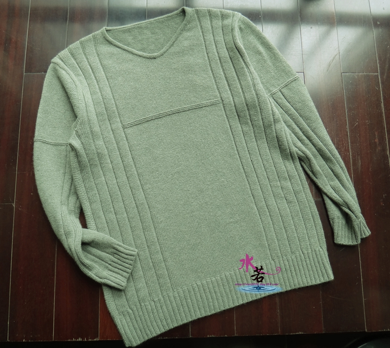 201535  起錨（男士小V領(lǐng)套頭） - 水若 - 滿溪流水香