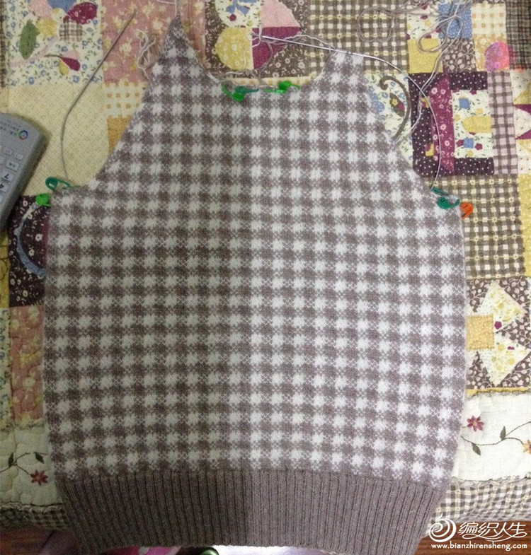 素 灰白格棒針北歐風花樣插肩袖套頭毛衣 - 靜夜思夢 - 以編為趣
